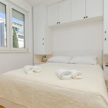 Apartment Beachfront Daria *