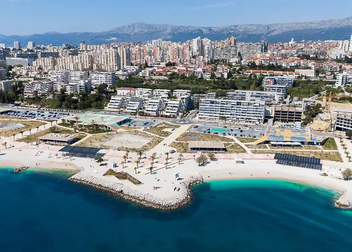 Beachfront Daria Apartment Split