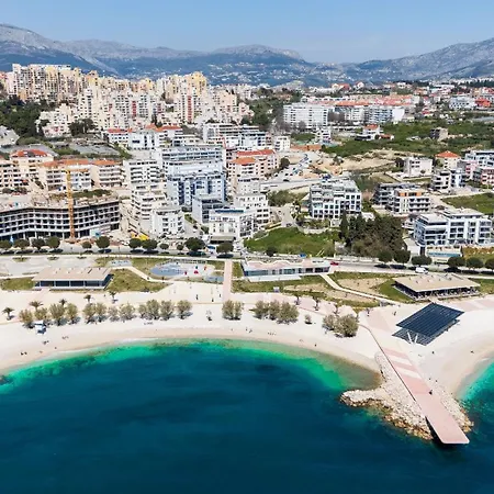 Beachfront Daria דירה